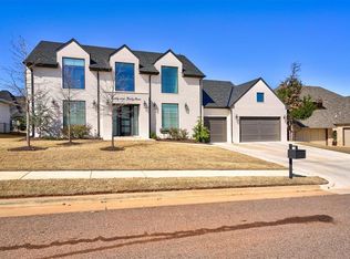 2933 Sandstone Rdg, Edmond, OK 73034