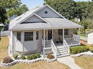 434 Maxwell St, Beecher, IL 60401