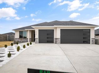 4175 Clover, Richland, WA 99352