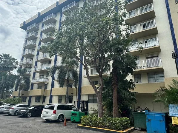 4550 NW 9th St APT 109E, Miami, FL 33126