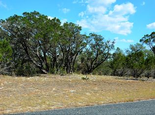 2 Lesikar Ln, Center Pt, TX 78010