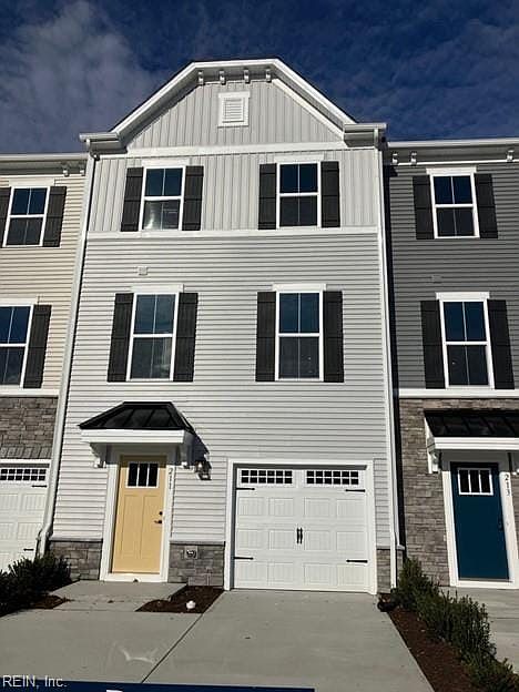 1st image of 211 Falcon Ave