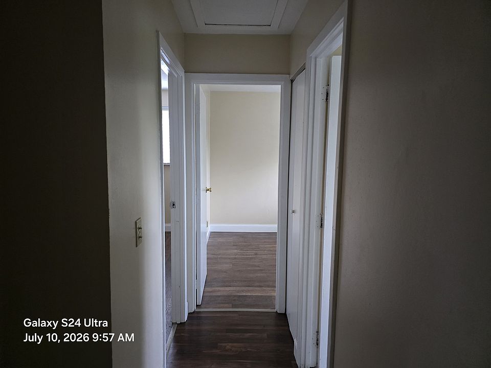 1st image of 950 Halesworth Dr