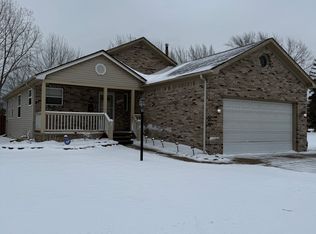 28120 Barkman St, Roseville, MI 48066