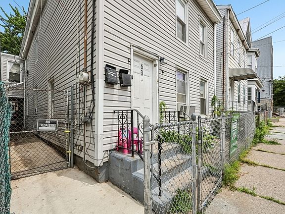 2nd image of 63 Pearl St
