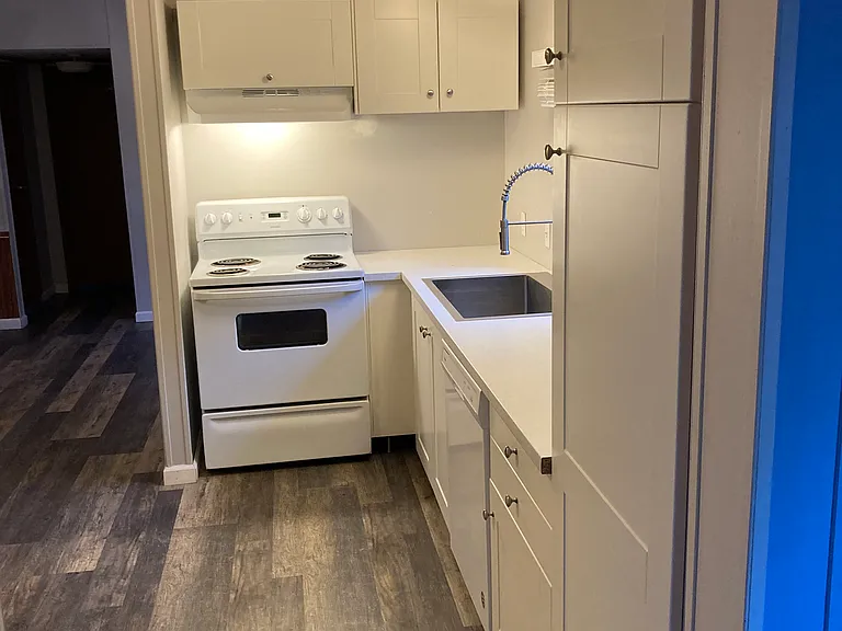 9 Frankie Ln — Photo 4
