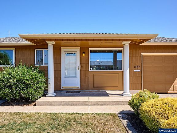 2nd image of 1387 Hampton Way