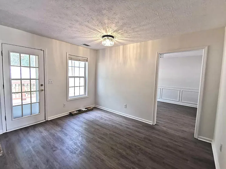 1844 Kristen Ct — Photo 14