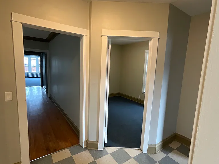 4733 N Troy St — Photo 10
