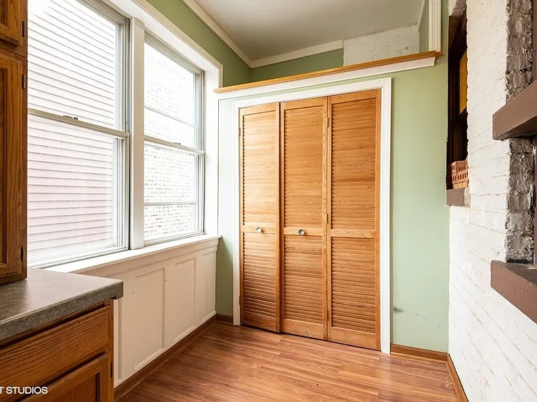 1253 W Byron St #2 — Photo 11