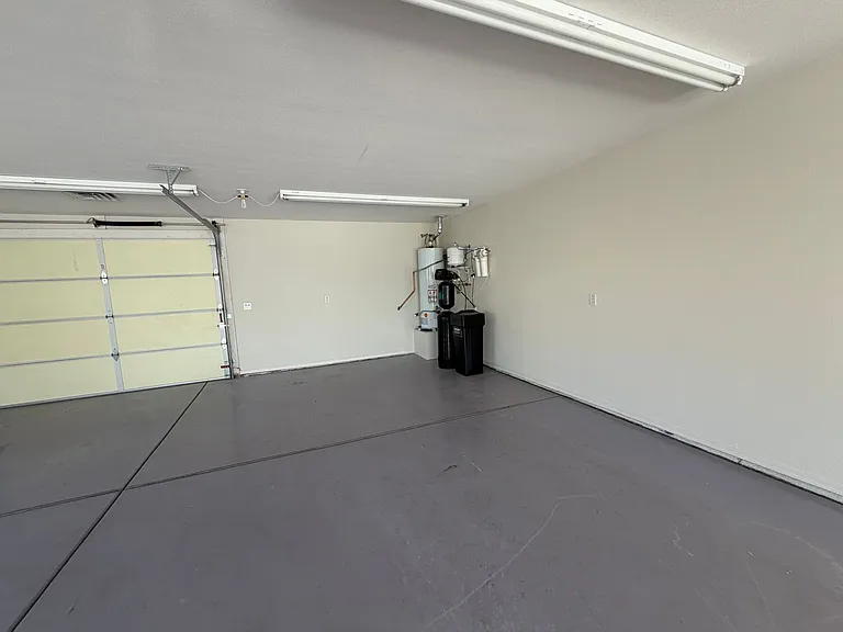 2581 Highland Trl — Photo 28