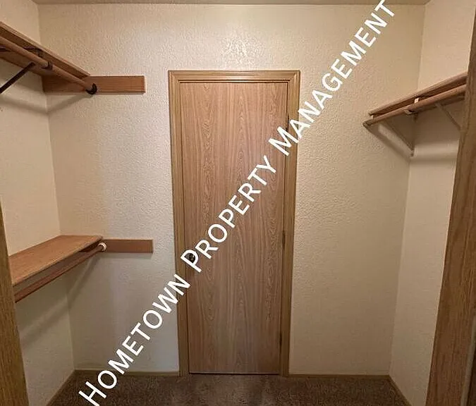 1803 Pear St NE — Photo 17