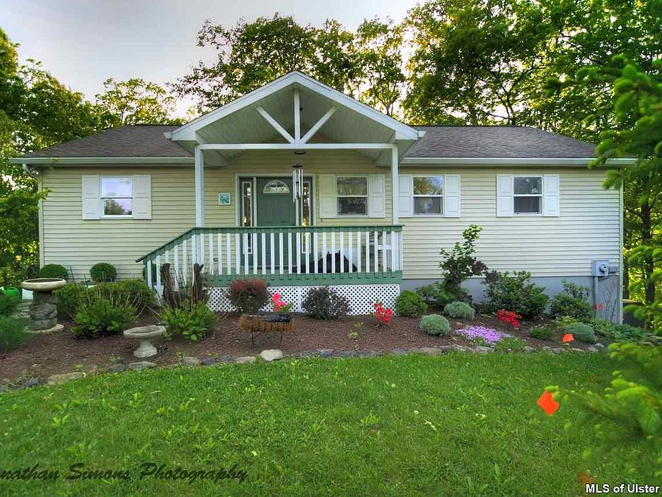 1st image of 14 Cove Ct