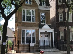 2229 W Cullerton St, Chicago, IL