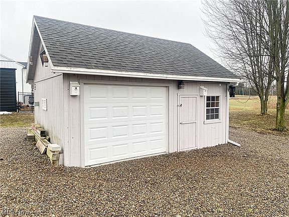 5th image of 4078 Dawley Rd