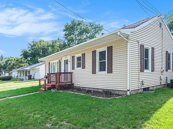 4th image of 1009 Burr Oak St