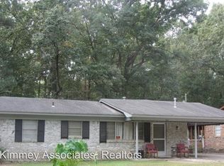 7211 Skylark Dr, Little Rock, AR 72209