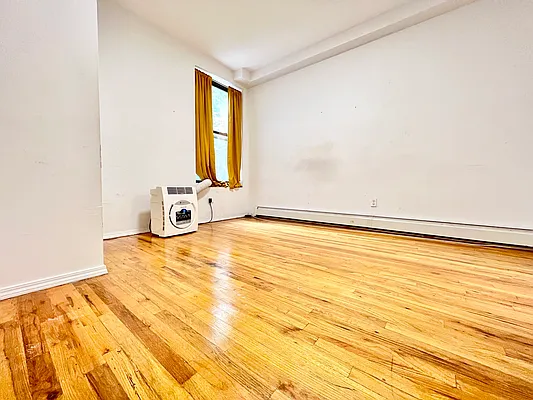 Rented by Pear NYC LLC | media 8