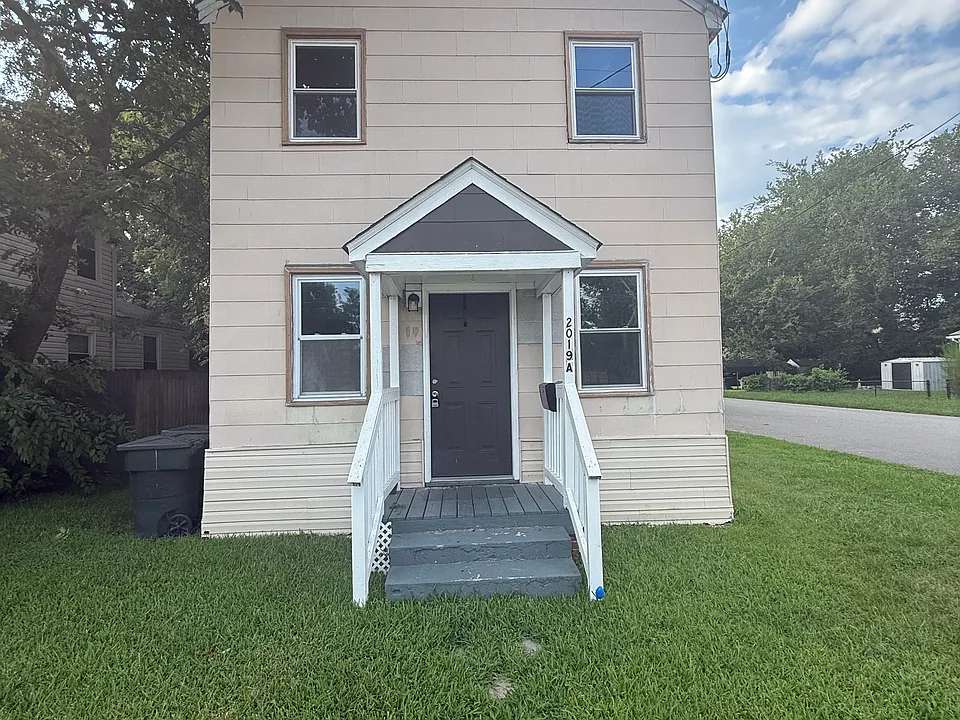 2019 Victoria Blvd #A