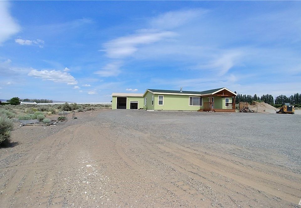 1st image of 832 Desert Aire Dr SW