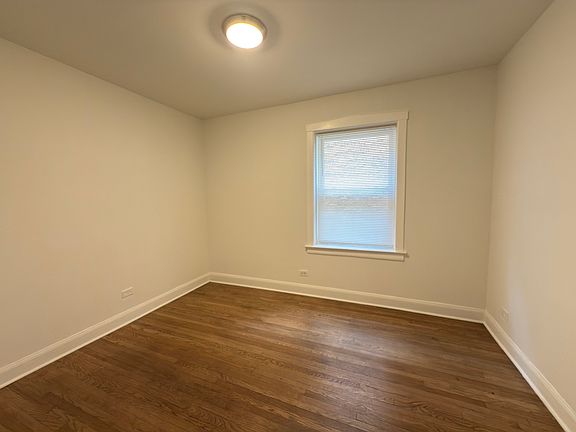 5th image of 4541 N Whipple St #1
