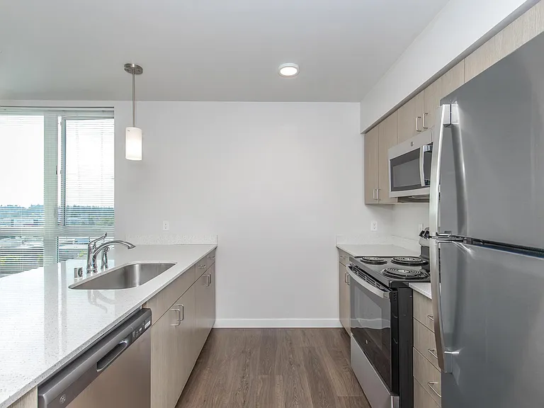 Linden Flats — Photo 96