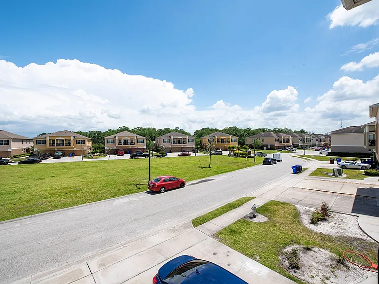 2148 Betsy Ross Ln — Photo 35