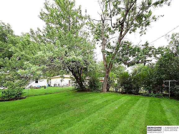 5th image of 3857 Steele Ave