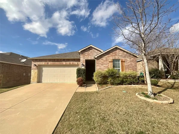 2405 Canchim St, Fort Worth, TX 76131