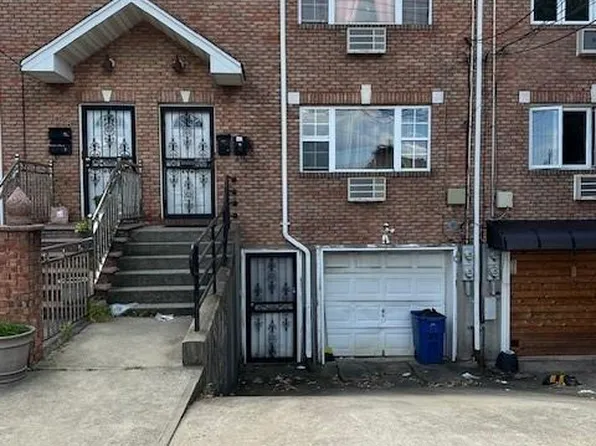 1026 E 96th St, Brooklyn, NY 11236