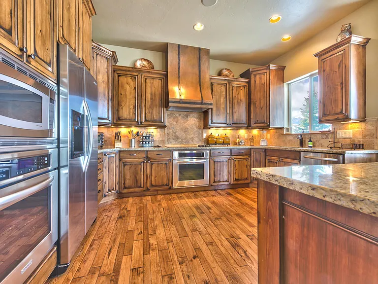 931 Meadowlark Ln — Photo 6