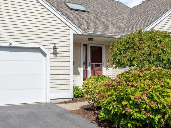 8 Chippers Lane, Mashpee, MA 02649