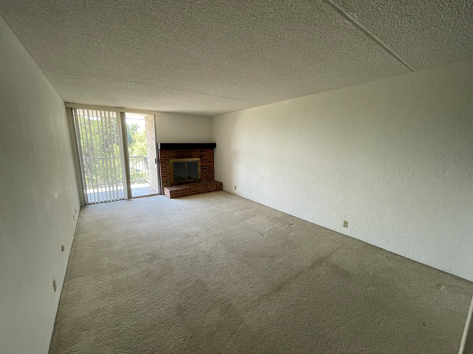 1 bed, 708 sqft, $1,500 — Photo 2