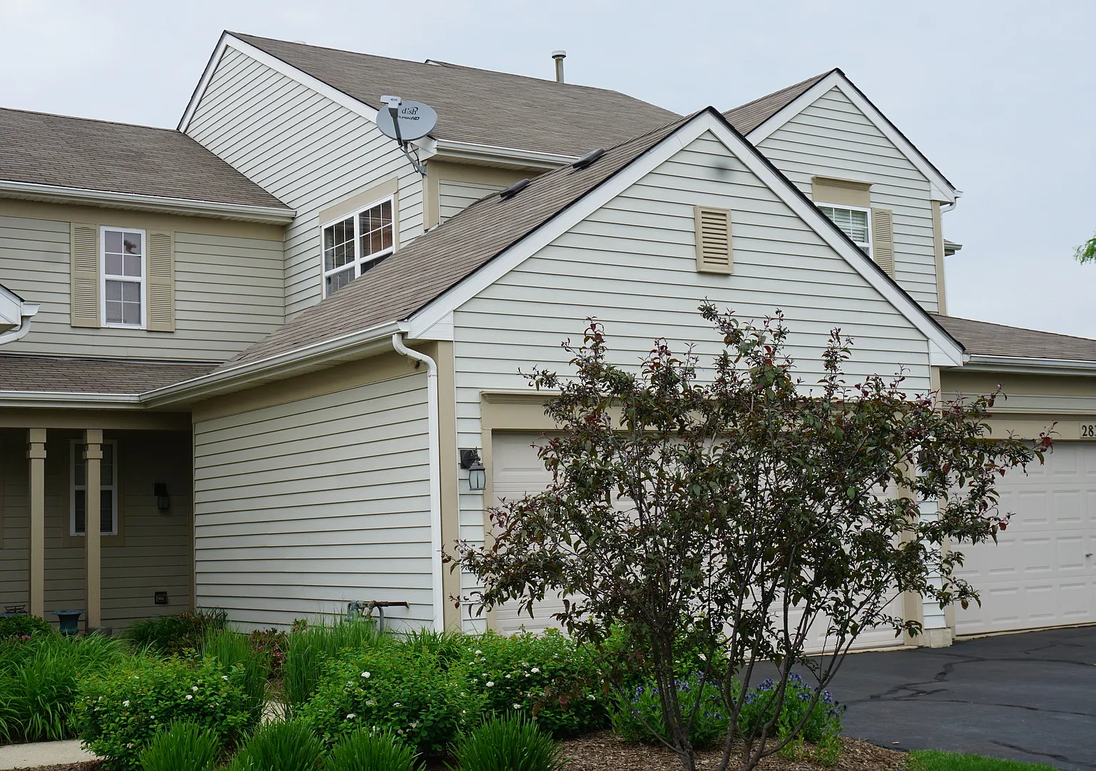 3 bed, 2.5 bath, 1335 sqft, $2,995 — Photo 1