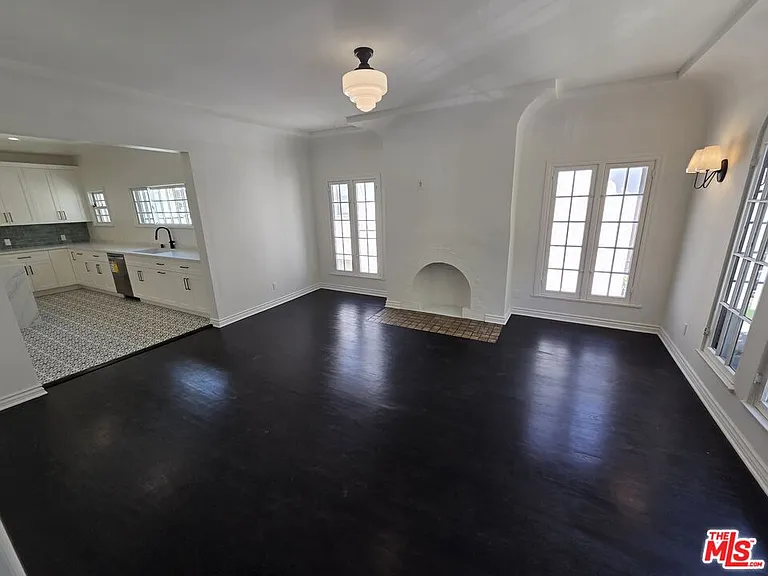 351 S Detroit St #4 — Photo 3