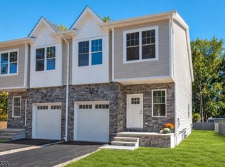 8 Halsey St #8, Roxbury, NJ 07847