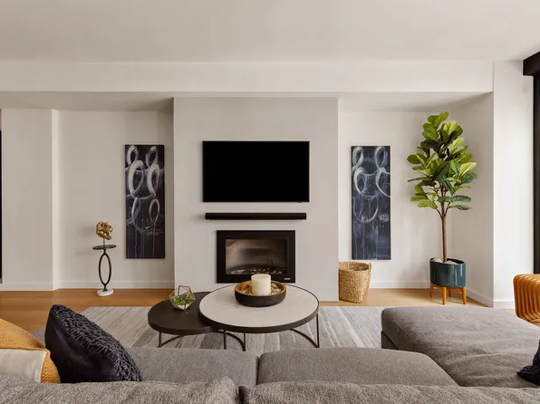 139 East 23rd Street image 2 of 15