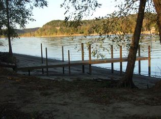 956 Pevahouse Camp Ln, Decaturville, TN 38329