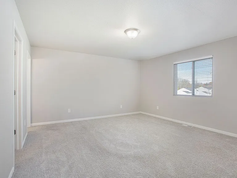 59592 Glidden St — Photo 15