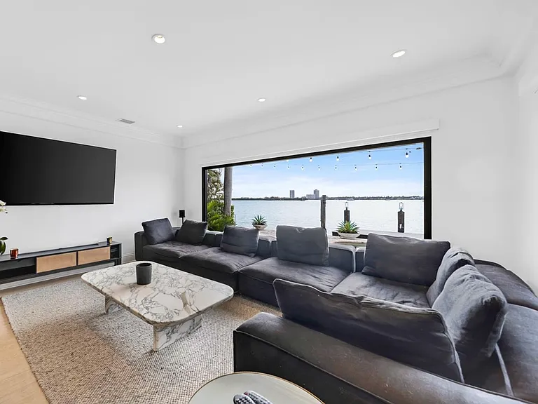 7500 Miami View Dr #SFH — Photo 21