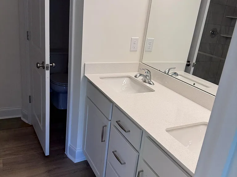 825 Kensley Grove Ln — Photo 9