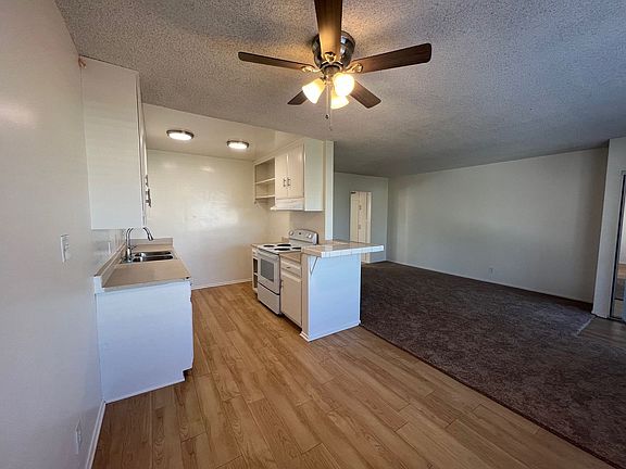 2nd image of 1318 W Gardena Blvd APT L