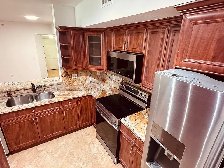 2516 Centergate Dr #102 — Photo 2
