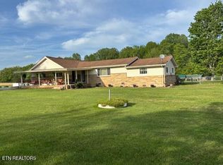 2247 Brayton Rd, Graysville, TN 37338