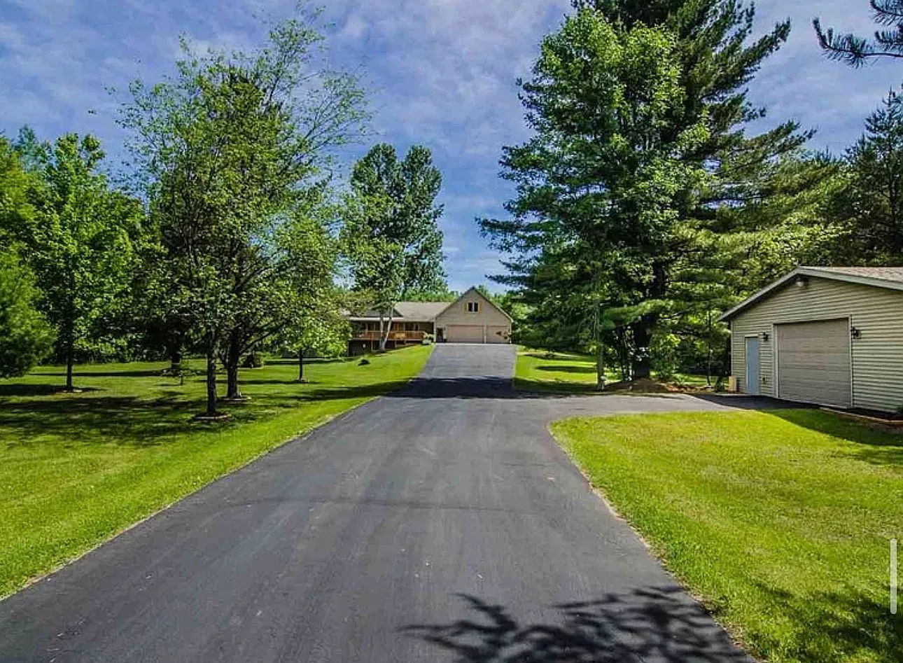 5 bed, 4000 sqft, $4,500 — Photo 3