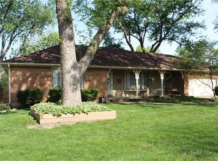 8525 Ash Ave, Raytown, MO 64138