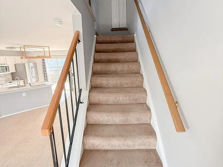 9424 Sea Breeze Ct — Photo 15