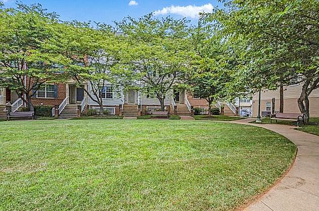 1st image of 12964 Pinnacle Dr