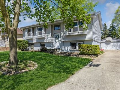 4221 89th St, Urbandale, IA, 50322