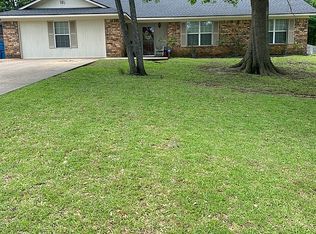 701 Tanglewood Dr, White Oak, TX 75693
